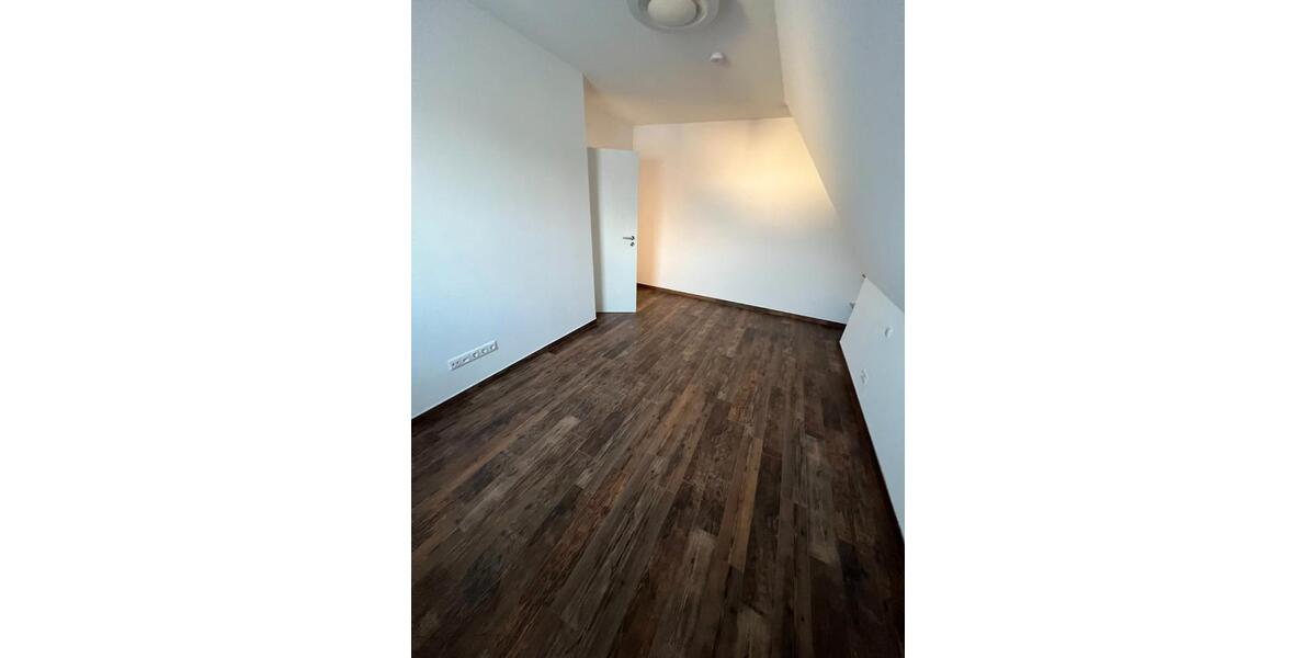 Dachgeschoßwohnung Pförring - 2 Zimmer, 70 m&sup2;, 880&euro; | Angebot:26367722