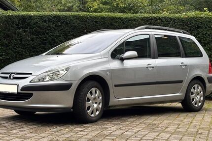 Peugeot 307 107.000 km 4.900 € Hamburg 22589