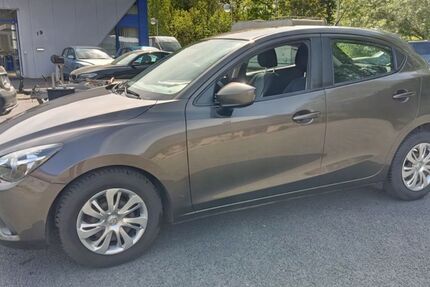 Mazda 2 86.000 km 7.990 &euro; Recklinghausen 45659