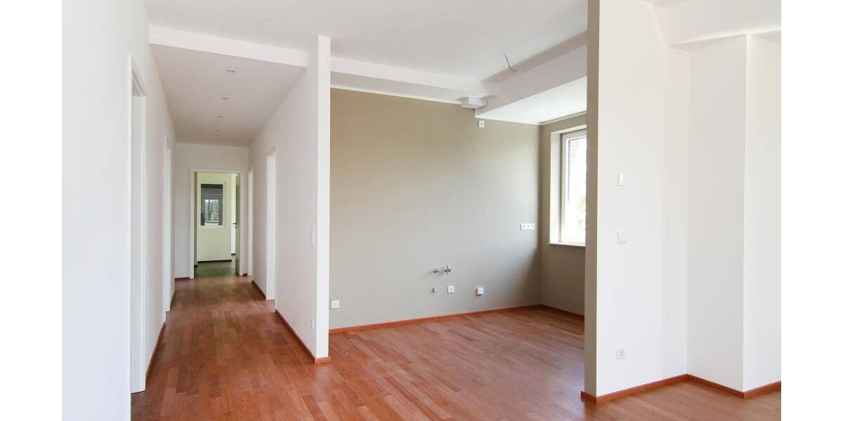 Etagenwohnung Dresden Leuben - 3 Zimmer, 96 m&sup2;, 325.000&euro; | Angebot:26704079