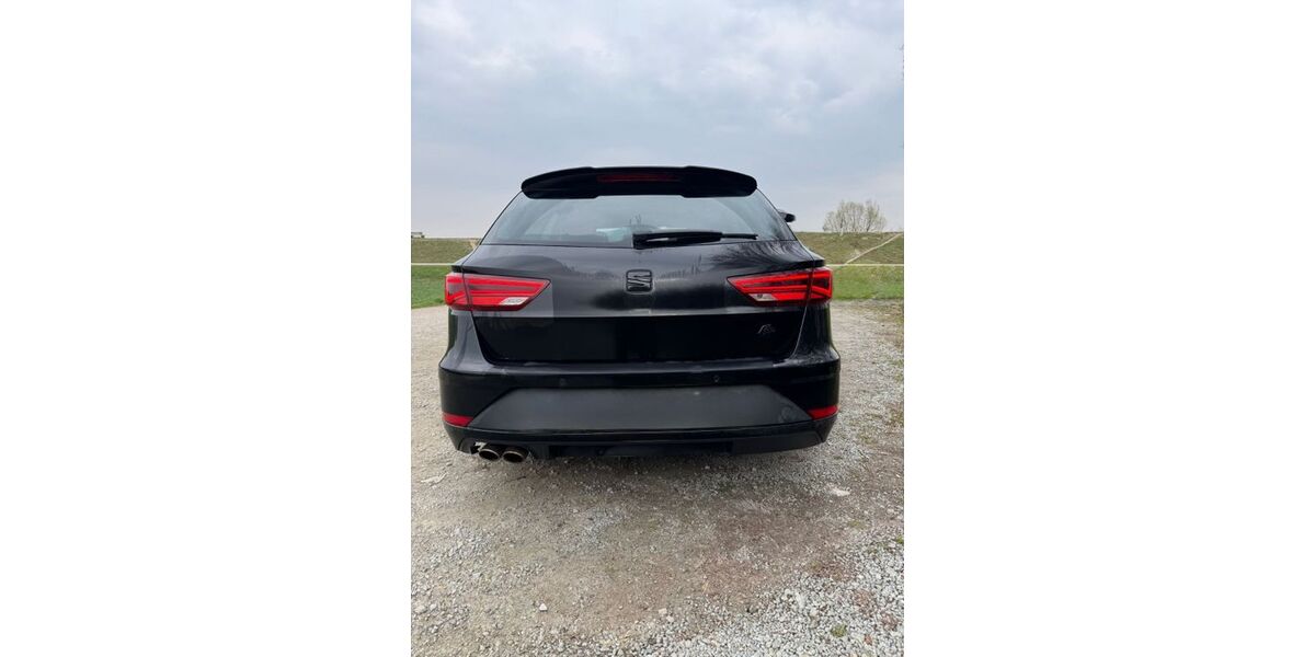 Seat Leon 160.000 km 12.900 &euro; Wörth/Donau 93086