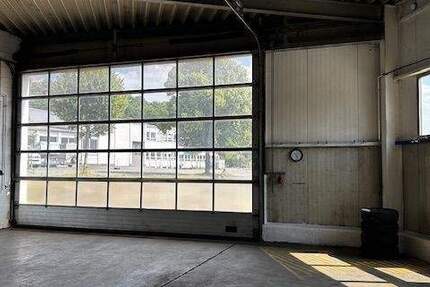 Großzügiger Hallenkomples zimmer