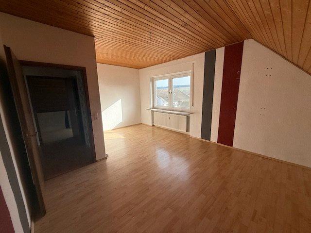 Mehrfamilienhaus, Wohnhaus Hofgeismar - 7 Zimmer, 185 m&sup2;, 299.000&euro; | Angebot:26320779