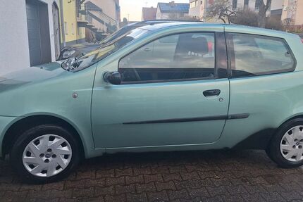 Fiat Punto 84.891 km 1.100 &euro; Obergrenzebach 34621