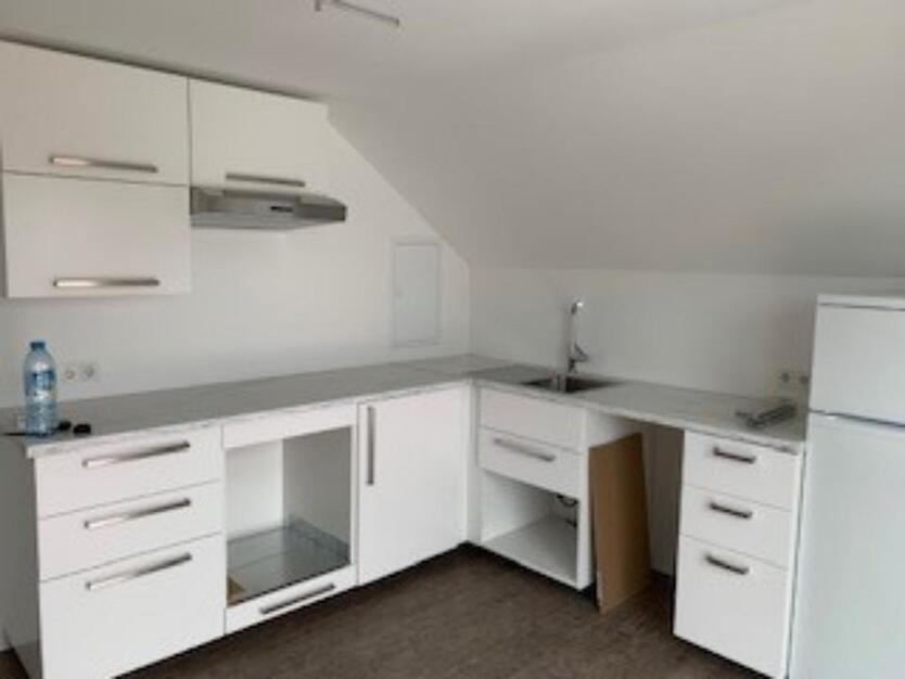 Schöne, helle Dachgeschosswohnung ab 01.01.2026 zu vermieten zimmer