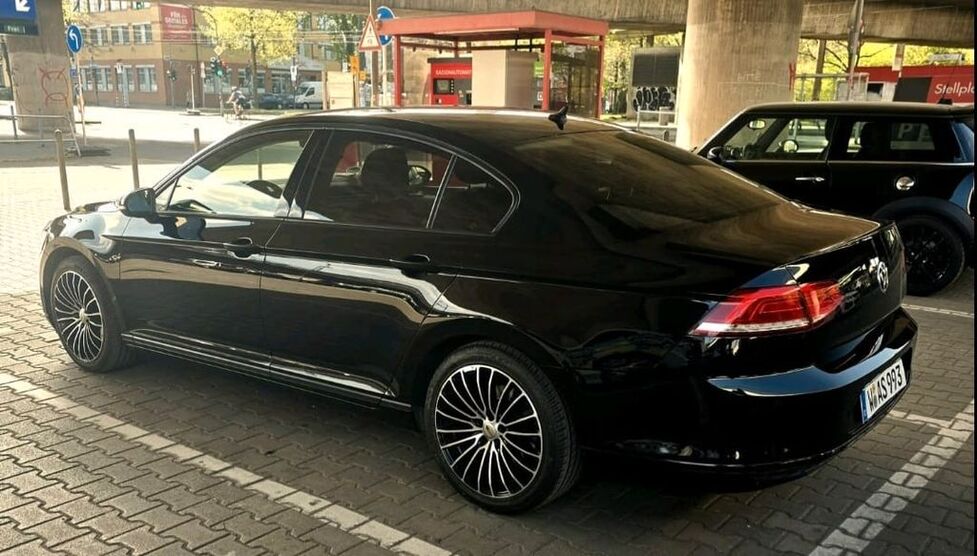 VW Passat 270.000 km 9.700 € Wuppertal 42107