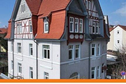 Stilvoll wohnen in Gotha-Nord: Lichtdurchflutete 5-Raum-Altbauwohnung mit 111 m²! 5 zimmer