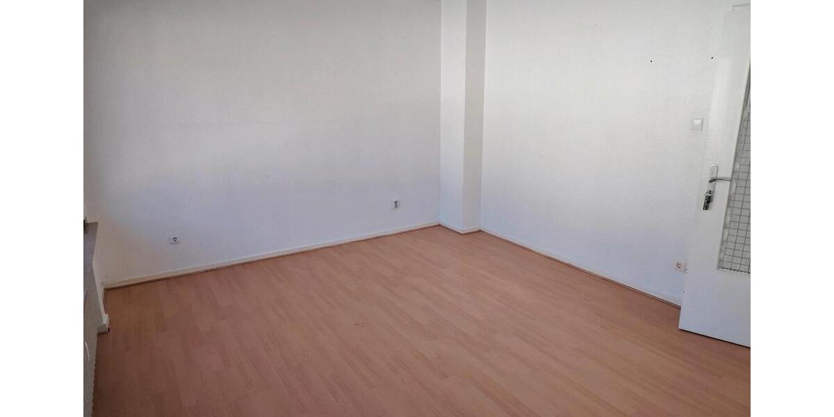 Etagenwohnung Duisburg Hochheide - 5 Zimmer, 120 m&sup2;, 1.500&euro; | Angebot:25294450