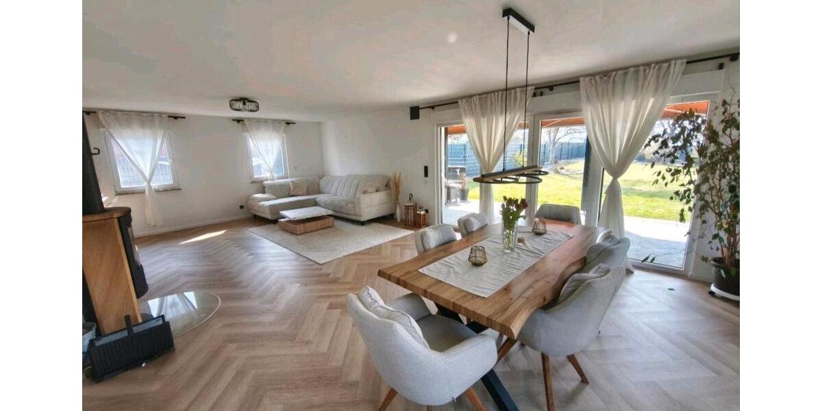 Einfamilienhaus Rinteln - 7 Zimmer, 200 m&sup2;, 359.000&euro; | Angebot:26429517