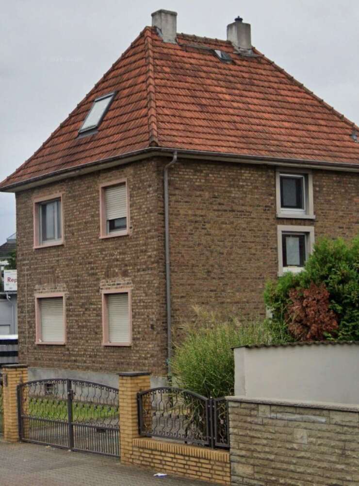 Haus zum Kaufen in Hanau 870.000 € 365 m²