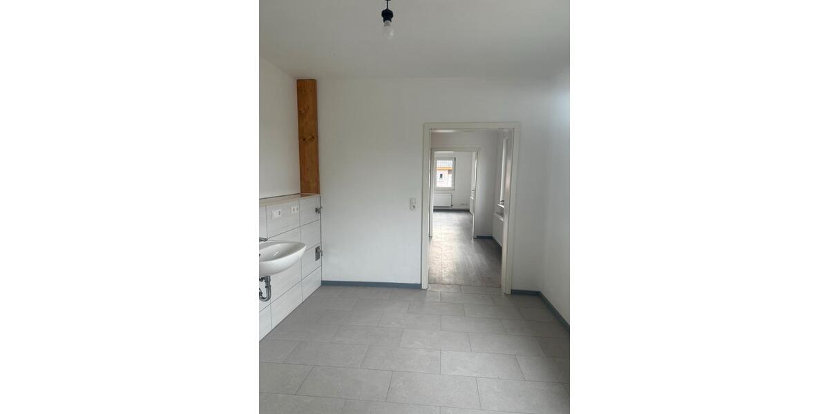 Einfamilienhaus Haldensleben - 5 Zimmer, 150 m&sup2;, 950&euro; | Angebot:25571006