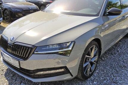 Skoda Superb 40.081 km 33.680 &euro; Hilden 40721