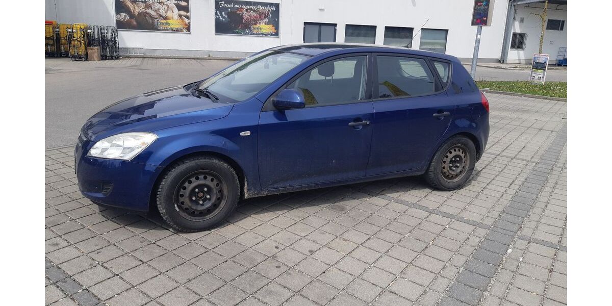 Kia ceed / Ceed 235.000 km 1.800 &euro; Obing 83119