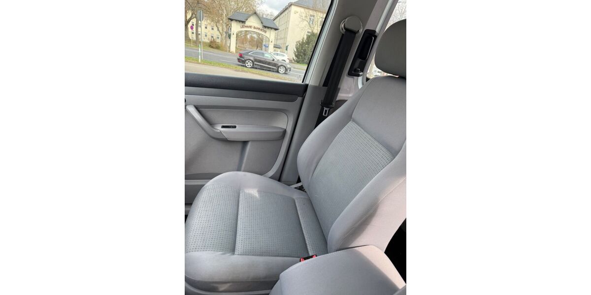 VW Caddy 273.665 km 2.500 &euro; Schweinfurt 97421