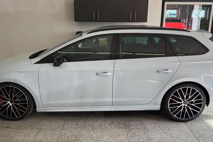 Seat Leon 166.000 km 15.900 € Spremberg 03130