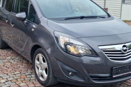 Opel Meriva 130.421 km 4.600 &euro; Siebenlehn Großschirma 09603