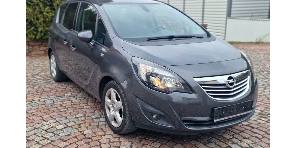 Opel Meriva 130.421 km 4.600 &euro; Siebenlehn Großschirma 09603