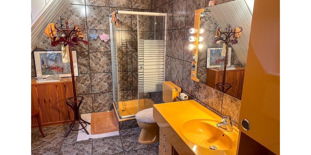 Villa Tülau - 11 Zimmer, 434 m&sup2;, 2.000&euro; | Angebot:22250385