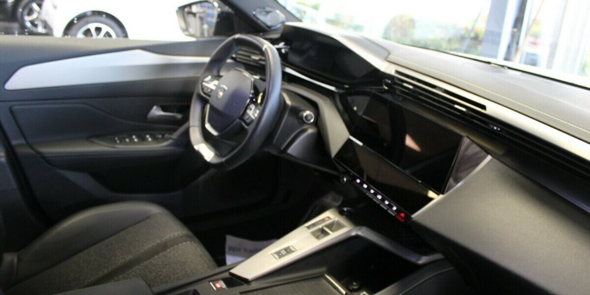 Peugeot 308 SW BlueHDi 130 EAT8 GT 25.665 km 22.980 &euro; Euskirchen 53881
