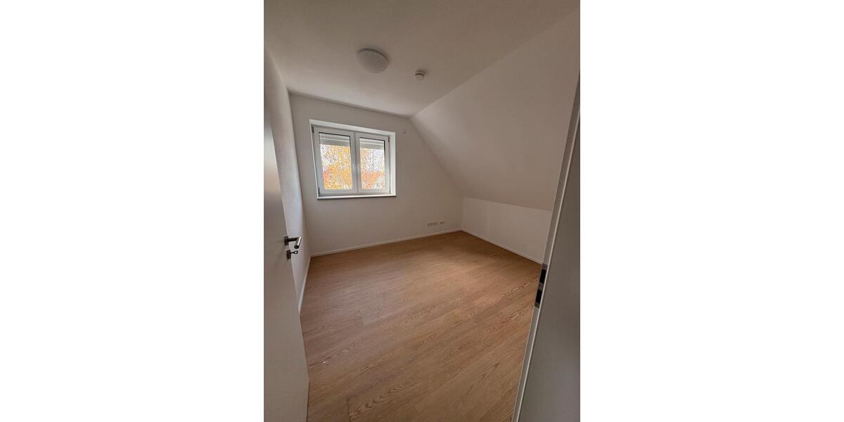 Etagenwohnung Lauchheim - 4 Zimmer, 104 m&sup2;, 1.300&euro; | Angebot:26634511