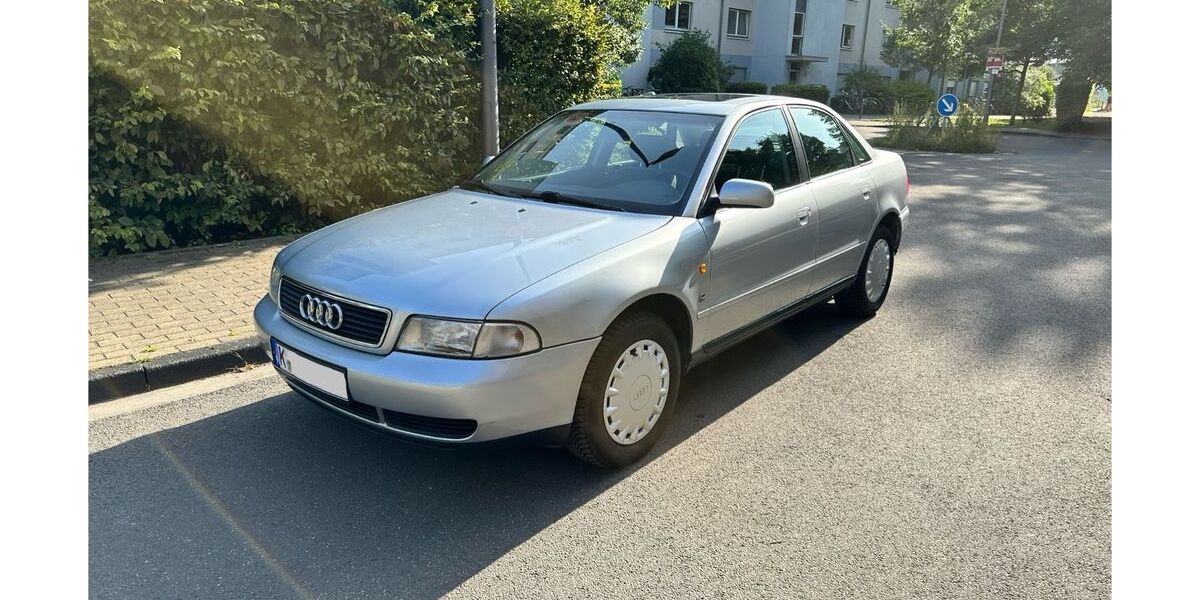 Audi A4 171.856 km 3.800 &euro; Köln 50825