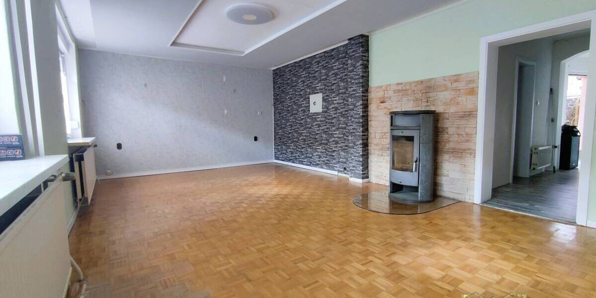 Einfamilienhaus mit Wintergarten, Carport und hübschen Grundstück in Greppin 4 zimmer