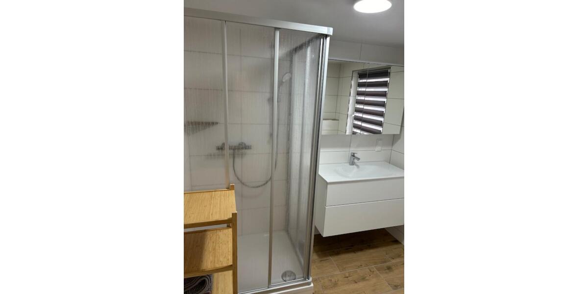 Wohnen auf Zeit Unterwellenborn - 4 Zimmer, 120 m&sup2;, 25&euro; | Angebot:19608078