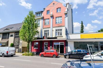 ImmoCompass * Stadtgrenze Hilden in der Nähe der S-Bahn * renovierte Altbau-Jugendstilwhg. * ca. 95 m² * 3-4 Zi. * B...