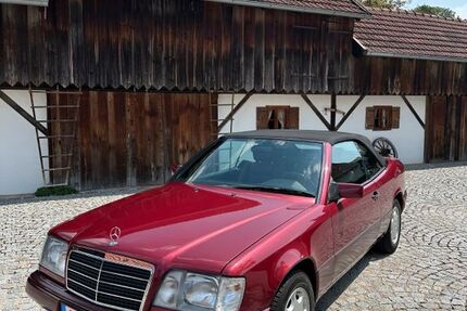 Mercedes-Benz 220 66.184 km 59.999 € Au in der Hallertau 84072