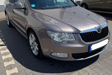 Skoda Superb 177.000 km 4.750 &euro; Hannover 30449