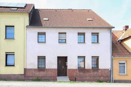 Reihenhaus in Jerichow mit 7 Zimmern, Garten und viel Potenzial 7 zimmer