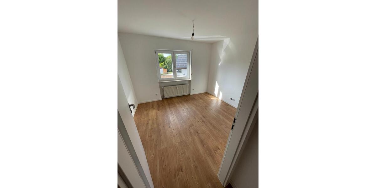 Erdgeschoßwohnung Neuenstein - 4 Zimmer, 100 m&sup2;, 1.050&euro; | Angebot:26350156
