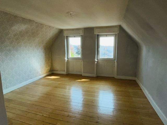 Mehrfamilienhaus, Wohnhaus Kirchheimbolanden - 6 Zimmer, 175 m&sup2;, 275.000&euro; | Angebot:25165407