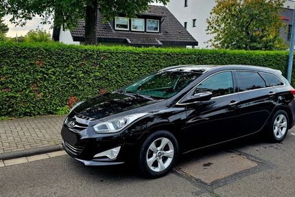 Hyundai i40 123.000 km 8.000 € Wiesbaden 65183