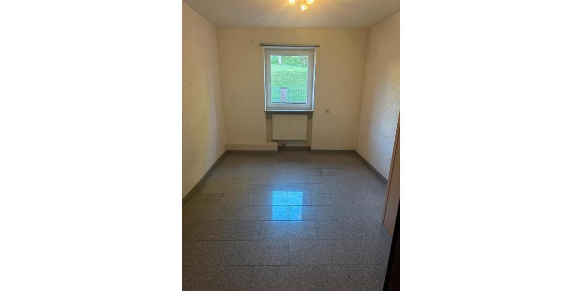 Erdgeschoßwohnung Weilbach - 1 Zimmer, 70 m&sup2;, 600&euro; | Angebot:26400714