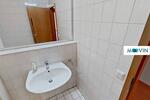 Helle 2-Zimmer-Wohnung mit Balkon und Badewanne
