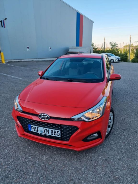 i20