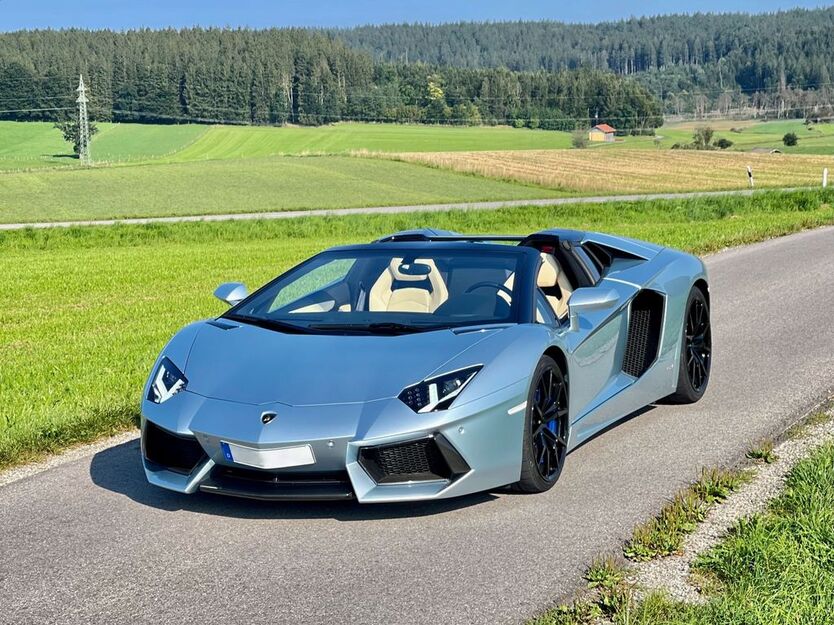 Lamborghini Aventador 30.300 km 315.000 € Grünwald 82031