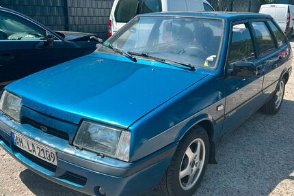Lada Samara 43.601 km 999 &euro; Gelsenkirchen 45884
