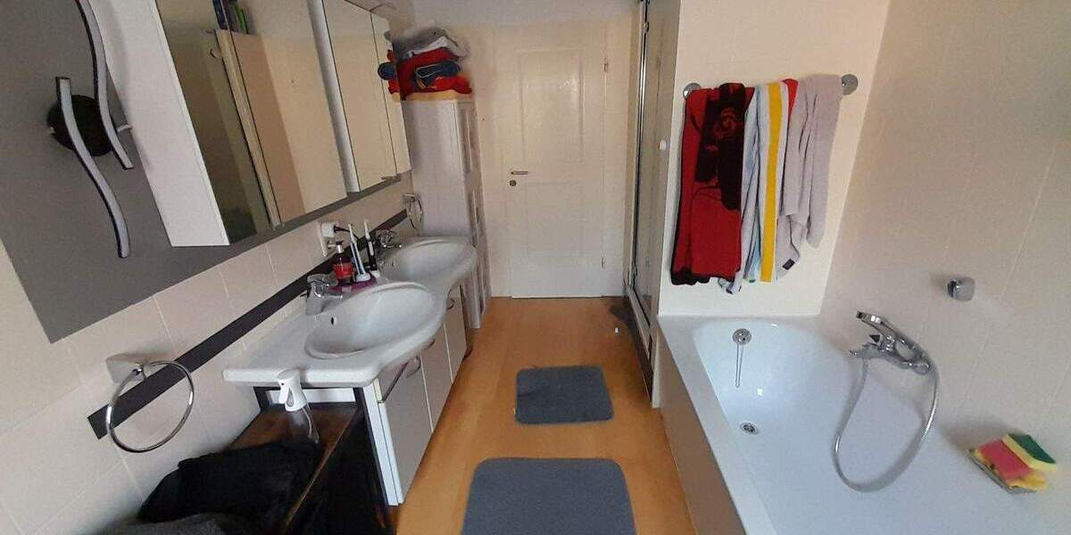 Bungalow Nordhorn Bakelde - 6 Zimmer, 185 m&sup2;, 358.000&euro; | Angebot:25896084