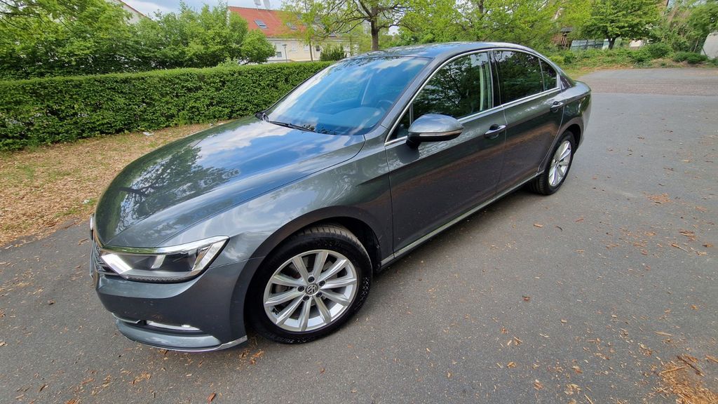VW Passat 82.000 km 23.800 &euro; Berlin 12347