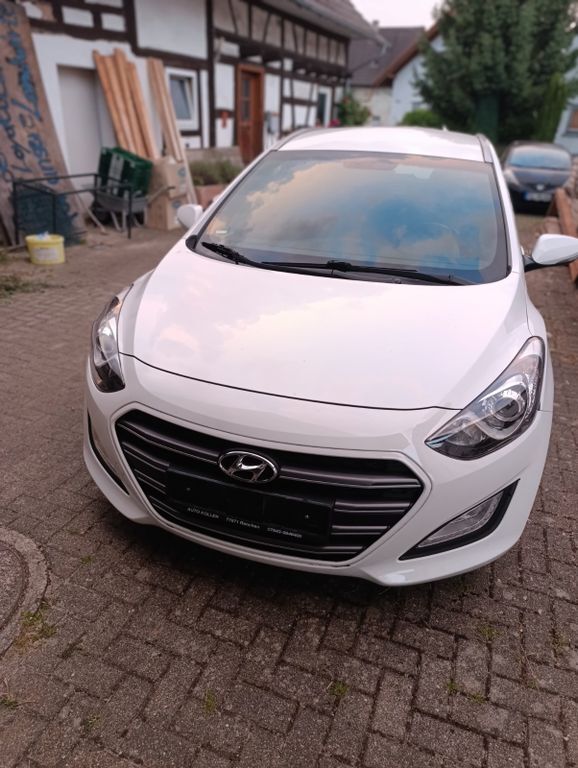 i30