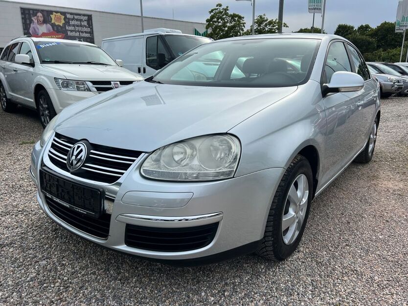 VW Jetta 150.000 km 2.950 € Freiburg 79108