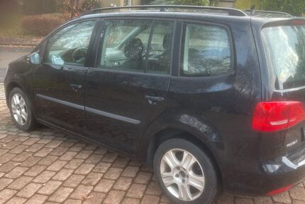 VW Touran 317.215 km 4.700 &euro; Netphen 57250