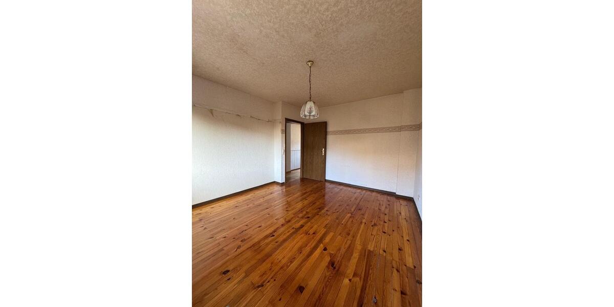 Reihenhaus Sankt Ingbert - 3 Zimmer, 88 m&sup2;, 149.000&euro; | Angebot:27412879