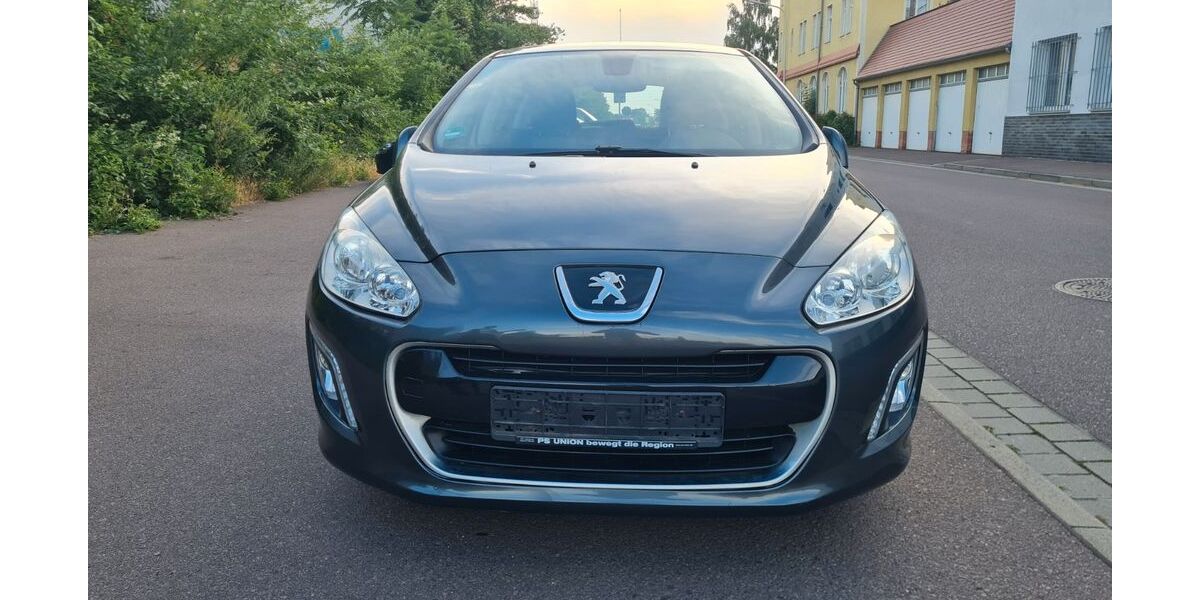 Peugeot 308 135.000 km 5.500 &euro; Halle 06112