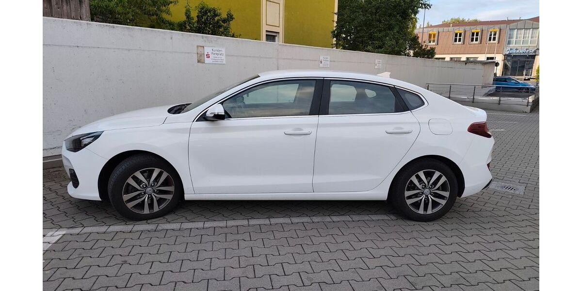 Hyundai i30 67.800 km 12.900 &euro; Würzburg 97084