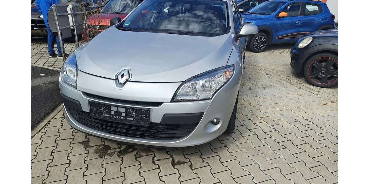 Renault Megane 124.000 km 3.999 € Büchenbach 91186