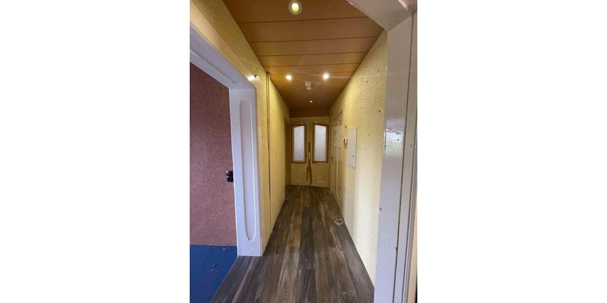 Etagenwohnung Bernburg (Saale) - 3 Zimmer, 81 m&sup2;, 550&euro; | Angebot:25590996