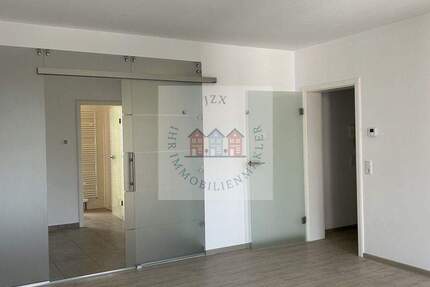 Wohnung Zwickau Innenstadt - 3 Zimmer, 86 m&sup2;, 688&euro; | Angebot:24670365